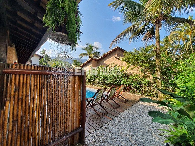 Casa com piscina para locação de temporada em Itamambuca, Ub