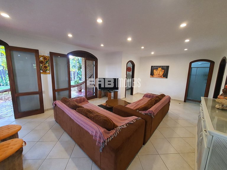 Casa com piscina para locação de temporada em Itamambuca, Ub