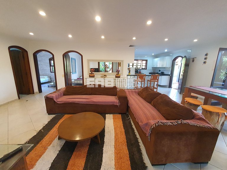 Casa com piscina para locação de temporada em Itamambuca, Ub