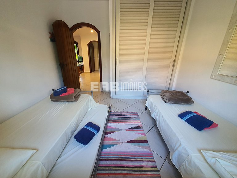 Casa com piscina para locação de temporada em Itamambuca, Ub