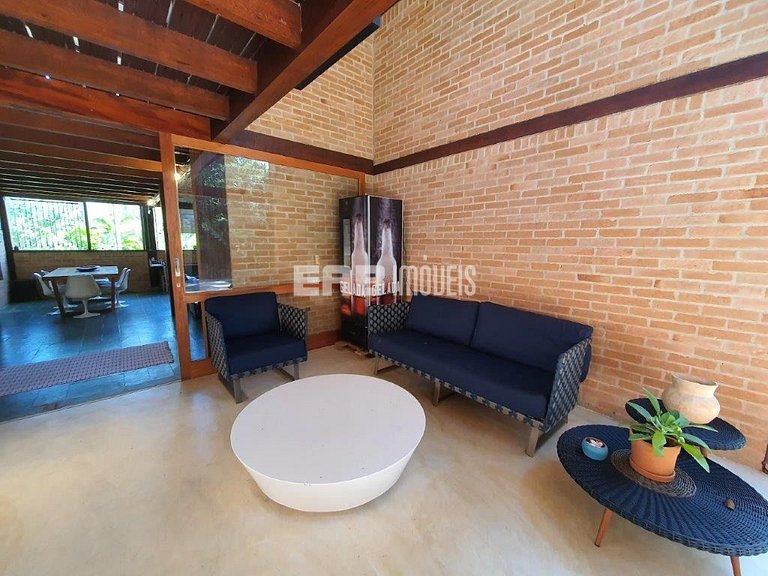 Casa para temporada, com piscina, a poucos metros da praia