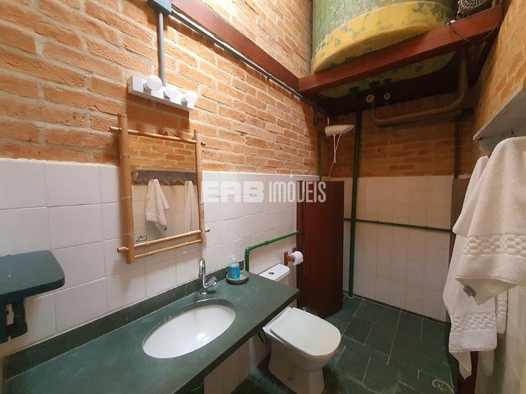 Casa para temporada, com piscina, a poucos metros da praia