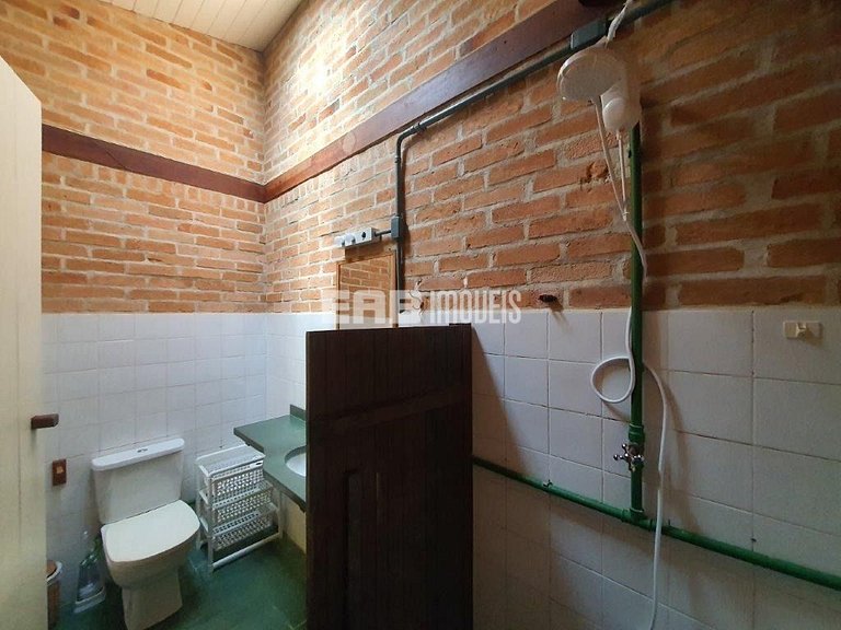 Casa para temporada, com piscina, a poucos metros da praia