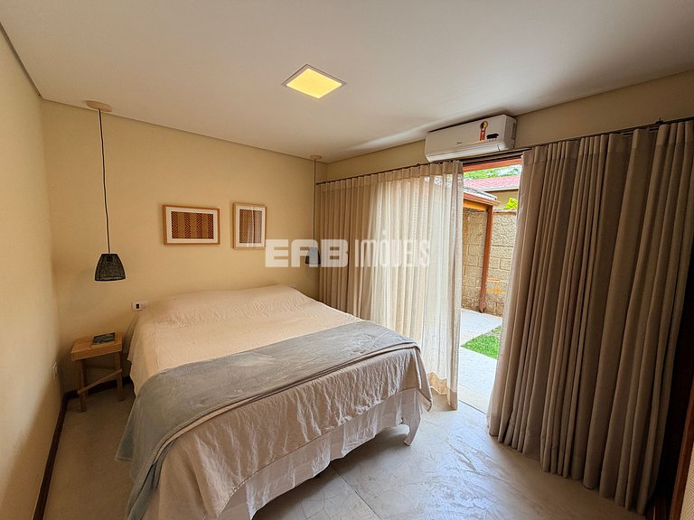 Casa com 4 dormitórios, a 180m da praia