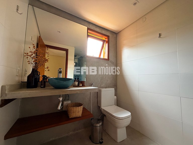 Casa com 4 dormitórios, a 180m da praia