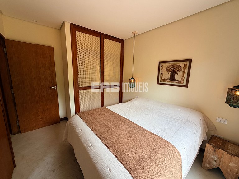 Casa com 4 dormitórios, a 180m da praia