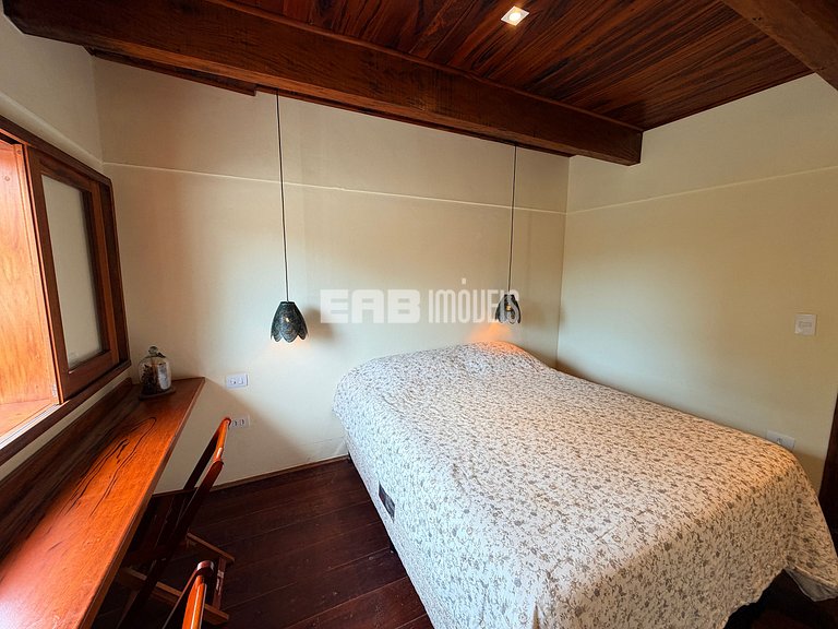 Casa com 4 dormitórios, a 180m da praia