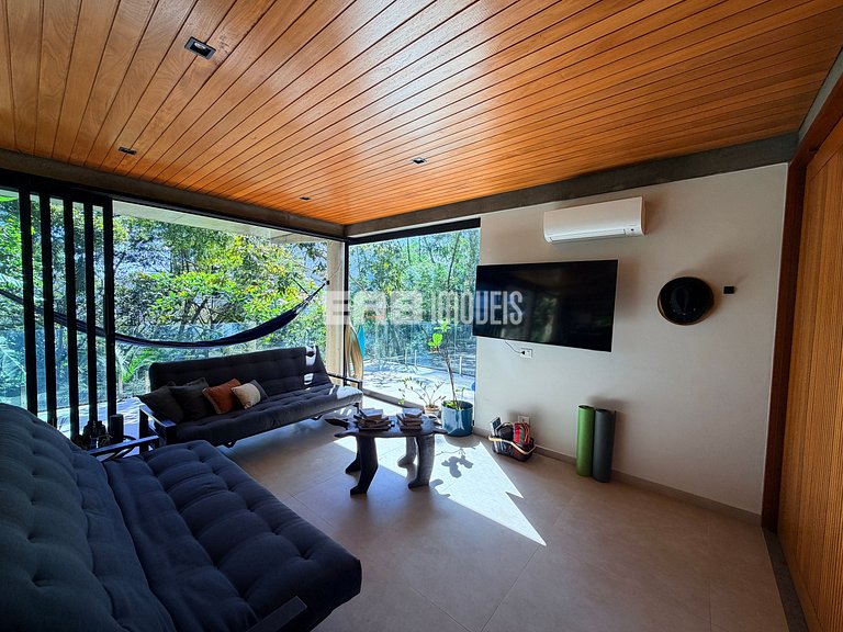 Estar entre o mar e a mata