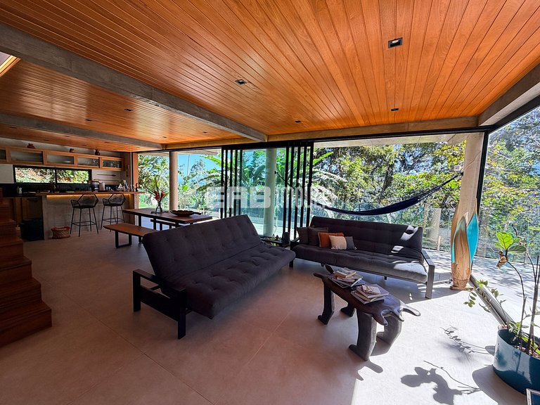 Estar entre o mar e a mata