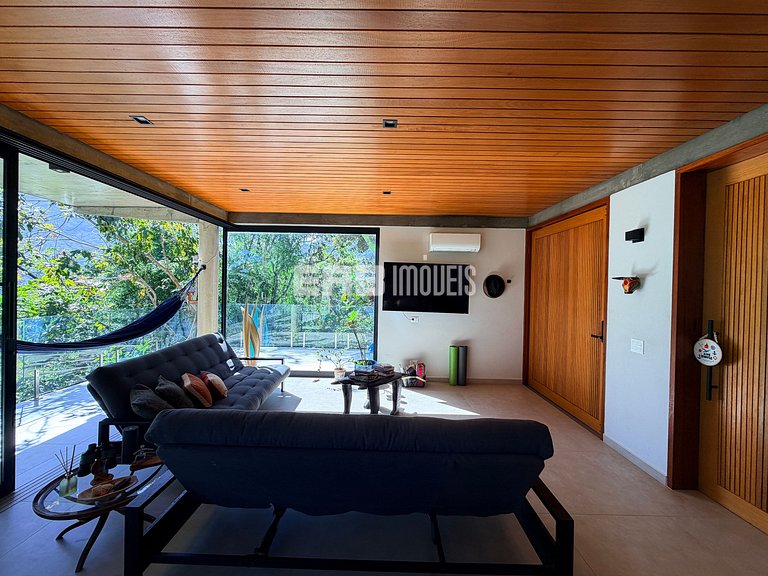 Estar entre o mar e a mata