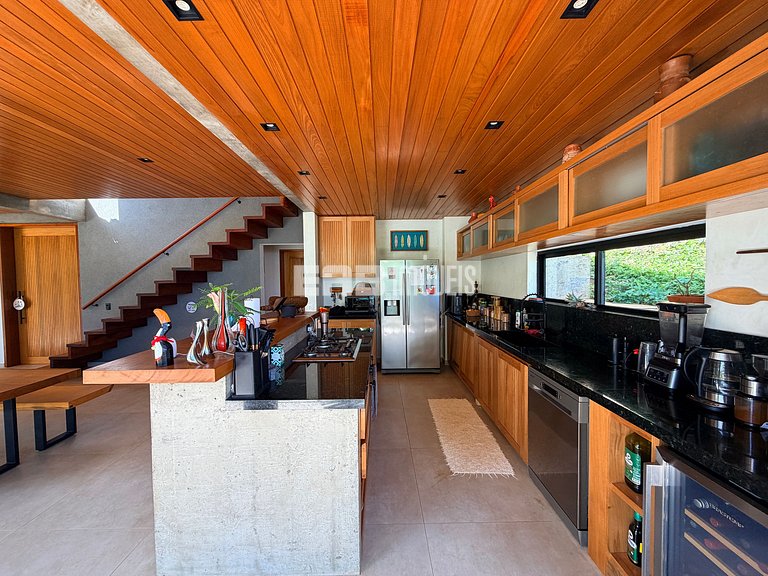 Estar entre o mar e a mata