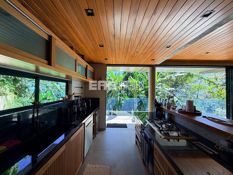 Estar entre o mar e a mata