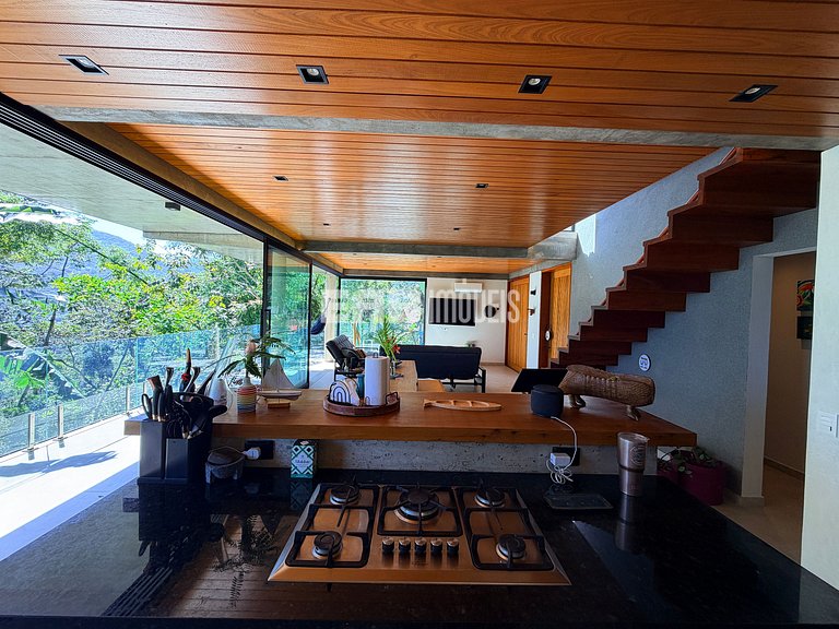 Estar entre o mar e a mata