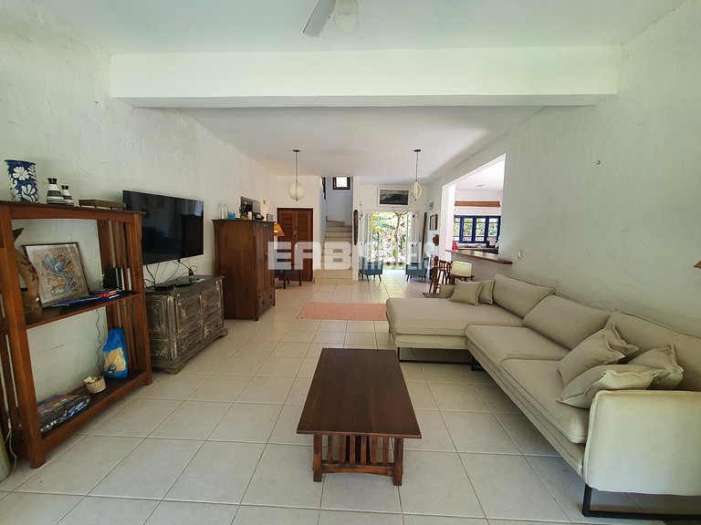 Casa com piscina, para 9 pessoas, a apenas 180m da praia