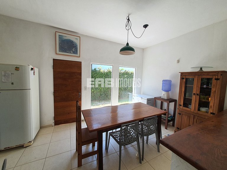 Casa com piscina, para 9 pessoas, a apenas 180m da praia