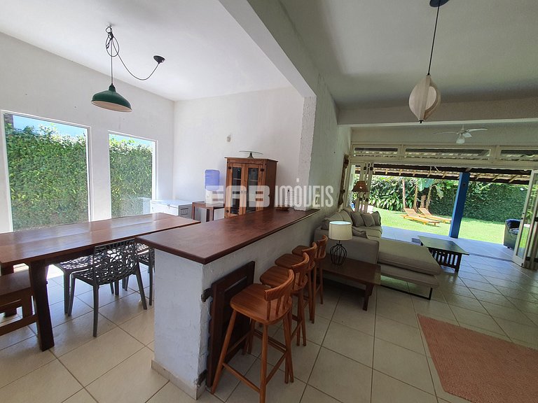 Casa com piscina, para 9 pessoas, a apenas 180m da praia