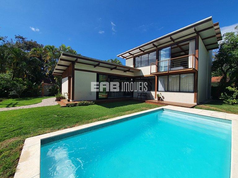 Casa moderna a 180m da praia de Itamambuca, Ubatuba