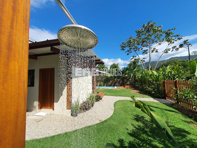 Casa moderna a 180m da praia de Itamambuca, Ubatuba