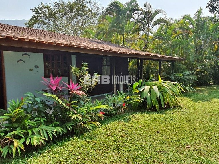 Casa simples e aconchegante em Itamambuca