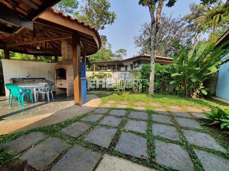 Casa simples e aconchegante em Itamambuca