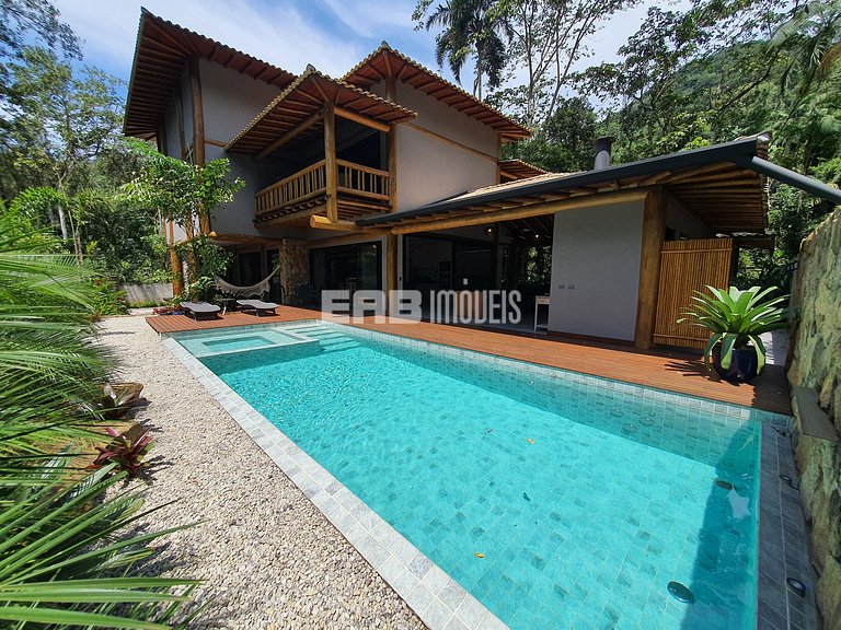 Alto padrão na praia do Félix