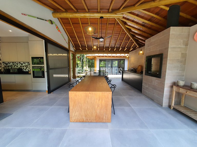 Alto padrão na praia do Félix