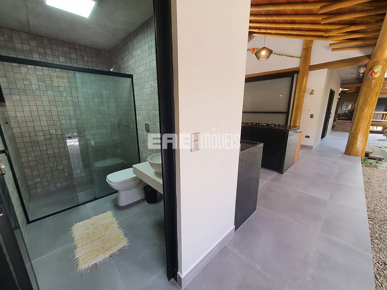 Alto padrão na praia do Félix