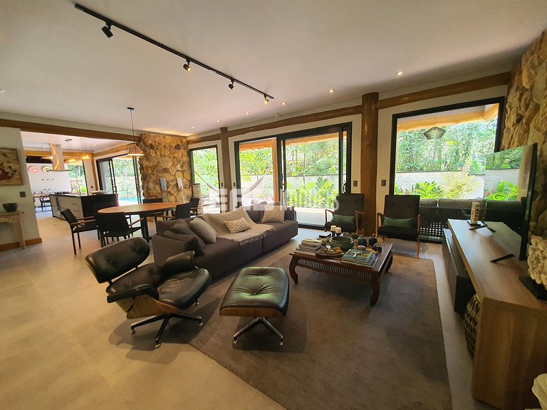 Alto padrão na praia do Félix