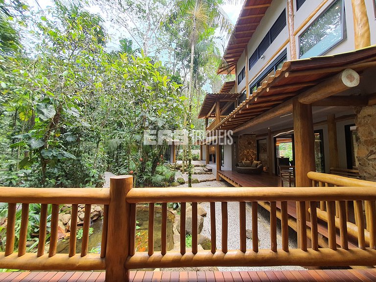 Alto padrão na praia do Félix