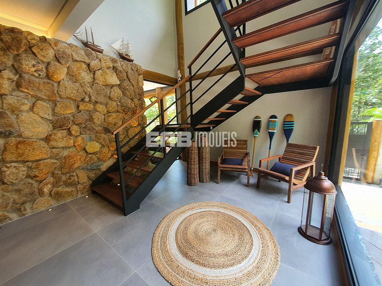 Alto padrão na praia do Félix