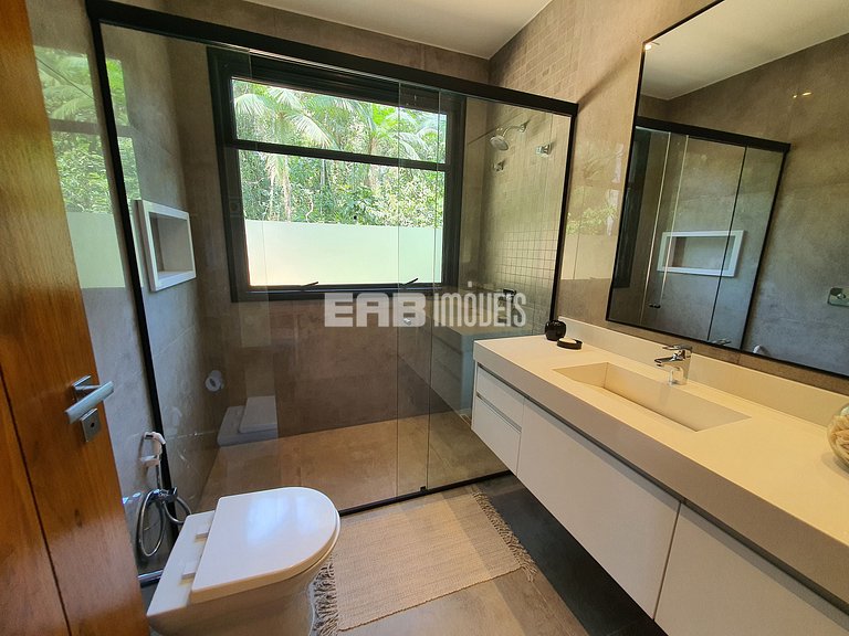 Alto padrão na praia do Félix