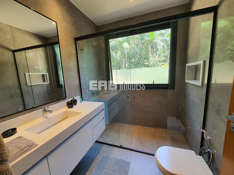 Alto padrão na praia do Félix