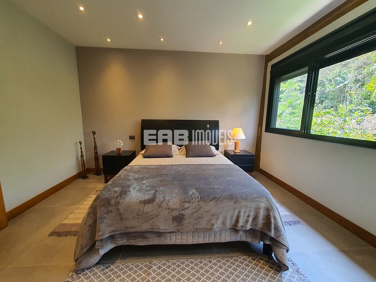 Alto padrão na praia do Félix