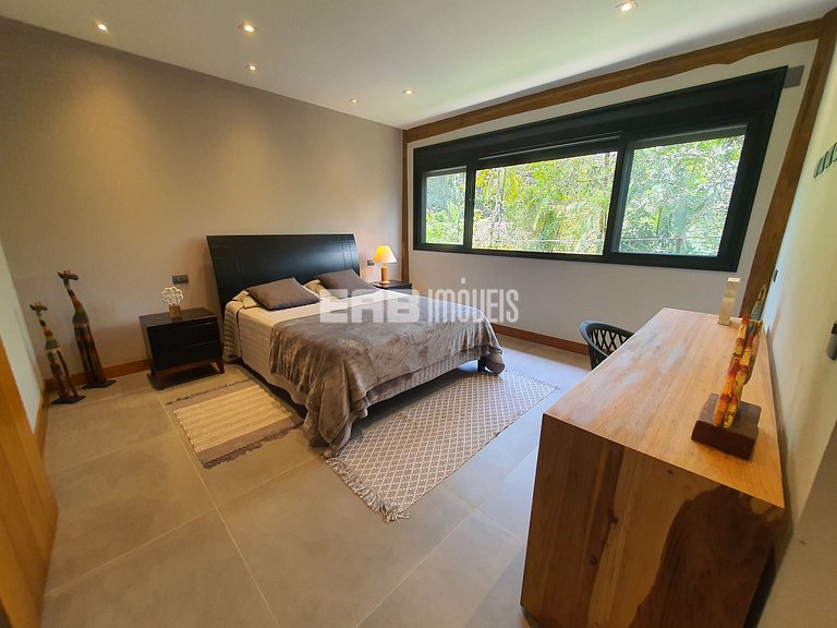 Alto padrão na praia do Félix