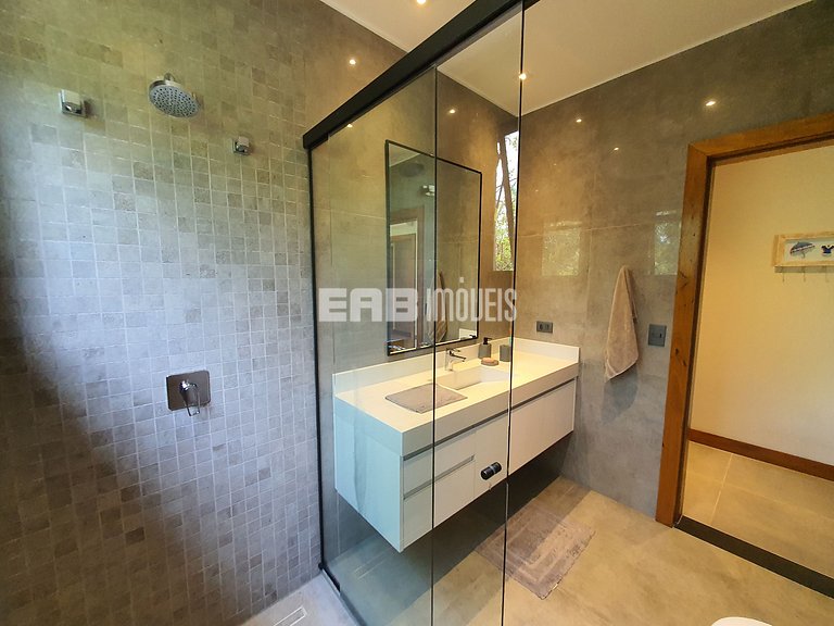 Alto padrão na praia do Félix