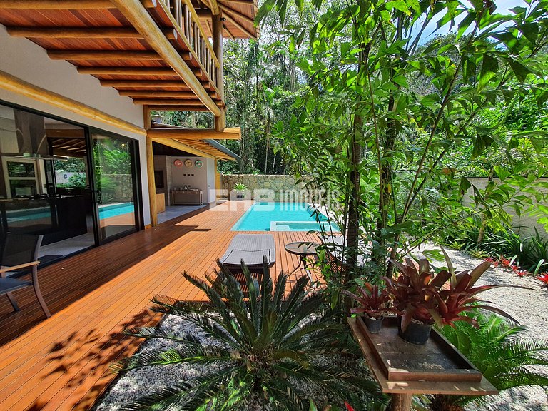 Alto padrão na praia do Félix