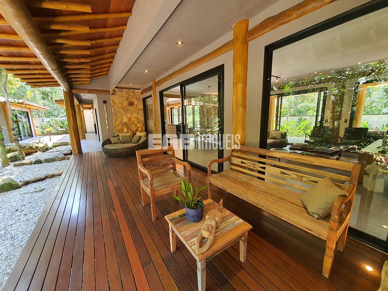 Alto padrão na praia do Félix