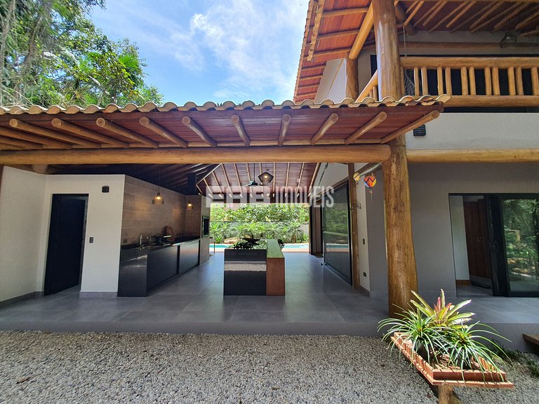 Alto padrão na praia do Félix