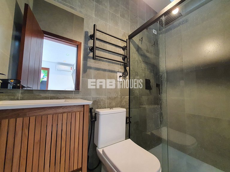 Casa com piscina, a 50m da praia de Itamambuca, para tempora