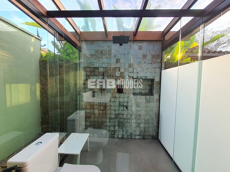 Casa com piscina, a 50m da praia de Itamambuca, para tempora