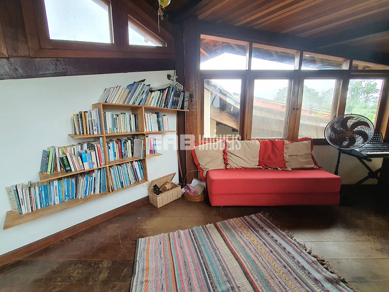 Casa com piscina, a 50m da praia de Itamambuca, para tempora