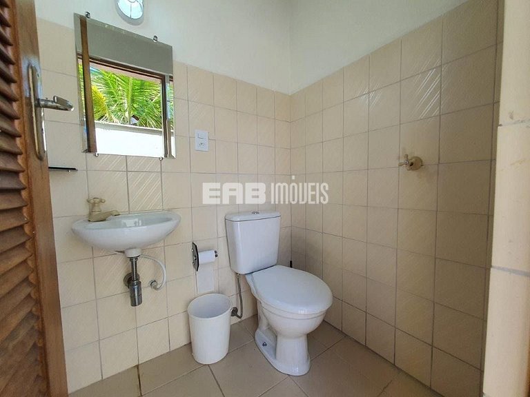 Imóvel com piscina aquecida, hidromassagem e dois terrenos