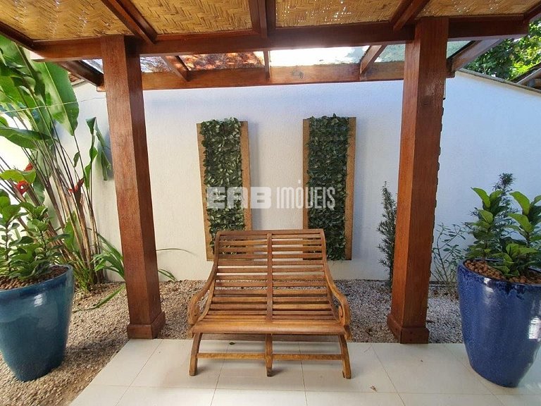 4 suítes, área gourmet e piscina