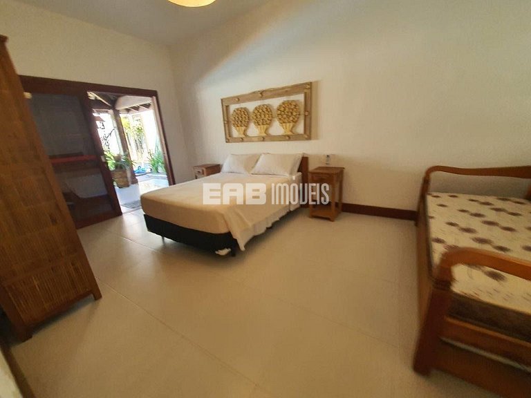 4 suítes, área gourmet e piscina