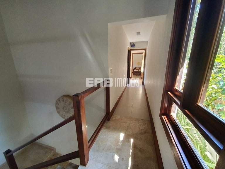 4 suítes, área gourmet e piscina