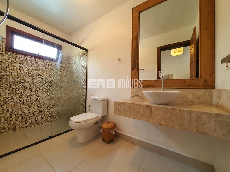 4 suítes, área gourmet e piscina