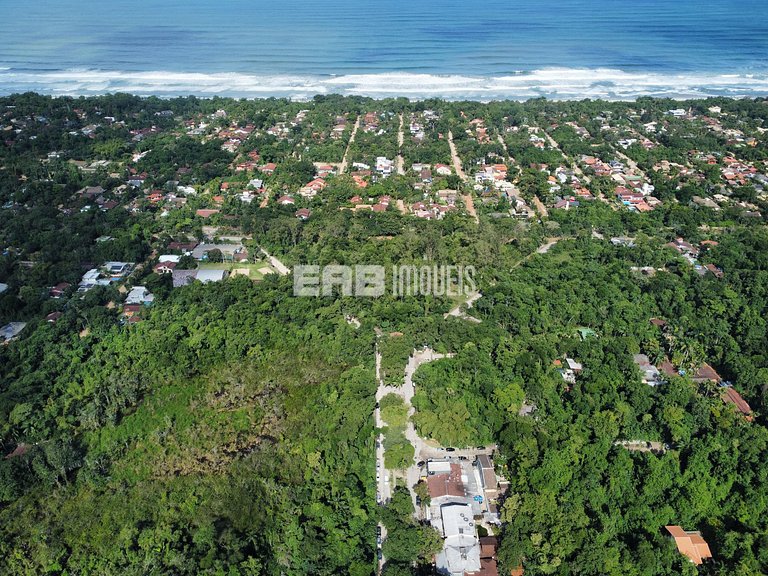 Estúdio ao lado do centrinho e a 1 km da praia