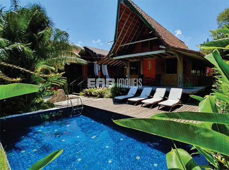 Piscina, 4 suítes, 90m do mar