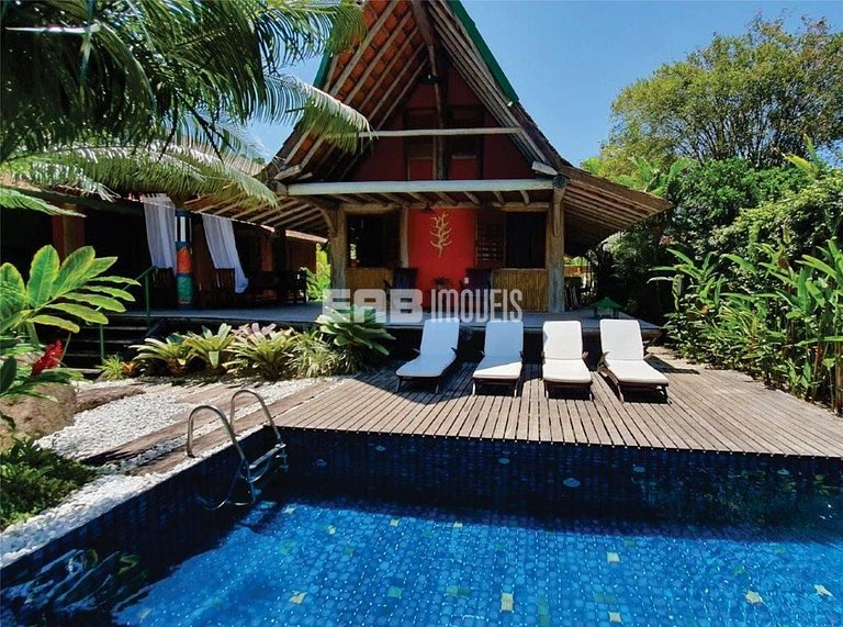 Piscina, 4 suítes, 90m do mar