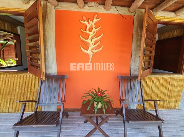 Piscina, 4 suítes, 90m do mar